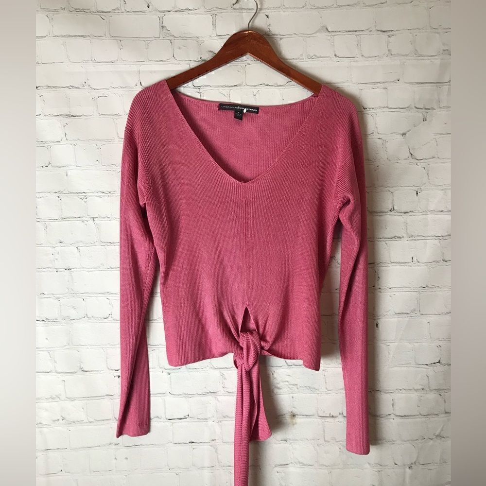 Linda Allard/Ellen Tracy Silk Top/Sweater Size Medium